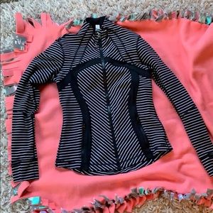 Lululemon jacket size 8
